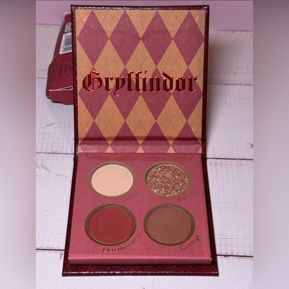 SHEGLAM Harry Potter Gryffindor House Eye Shadow Palette NIB 3.7 g / 0.13 oz - Picture 6 of 8